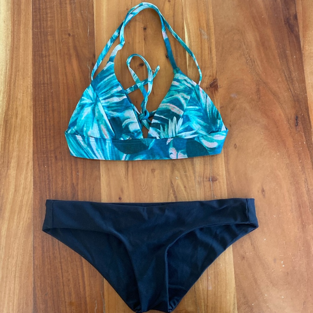 June swimwear bikini bottom and top small